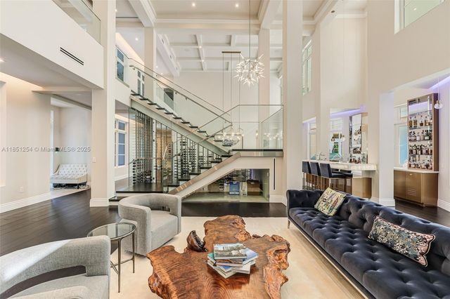 13580 SW 67th Ave, Pinecrest, FL 33156