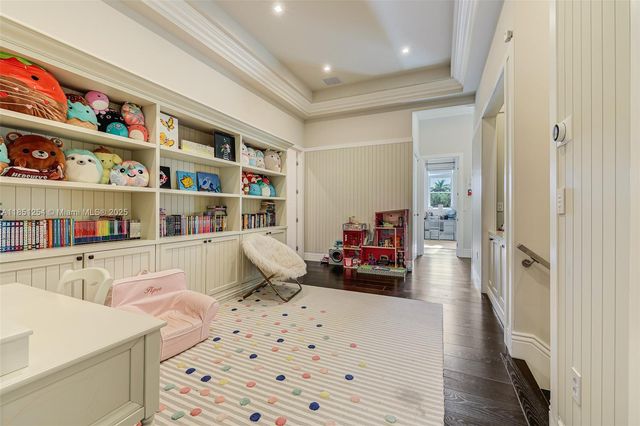 13580 SW 67th Ave, Pinecrest, FL 33156