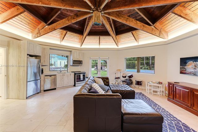 13580 SW 67th Ave, Pinecrest, FL 33156