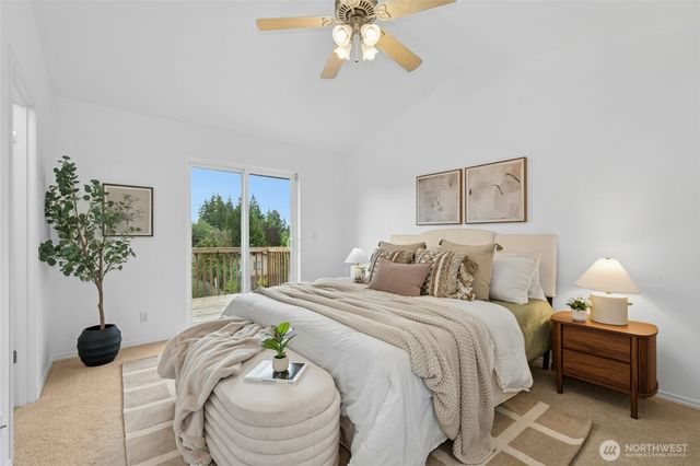 1132 Crawford Rd, Lynnwood, WA 98036