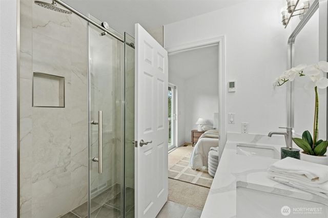 1132 Crawford Rd, Lynnwood, WA 98036