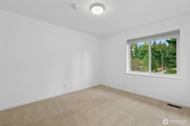 1132 Crawford Rd, Lynnwood, WA 98036