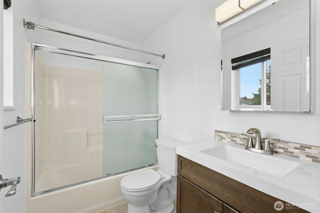 1132 Crawford Rd, Lynnwood, WA 98036