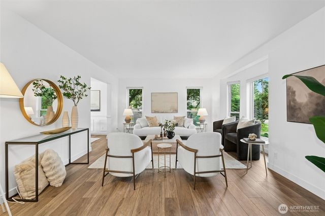 1132 Crawford Rd, Lynnwood, WA 98036