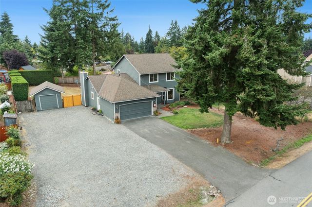 1132 Crawford Rd, Lynnwood, WA 98036