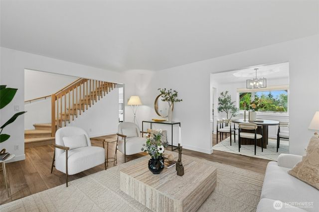 1132 Crawford Rd, Lynnwood, WA 98036