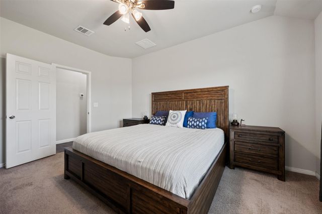 204 Lambert ST, Leander, TX 78641