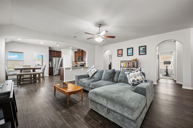204 Lambert ST, Leander, TX 78641