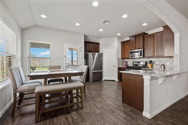 204 Lambert ST, Leander, TX 78641
