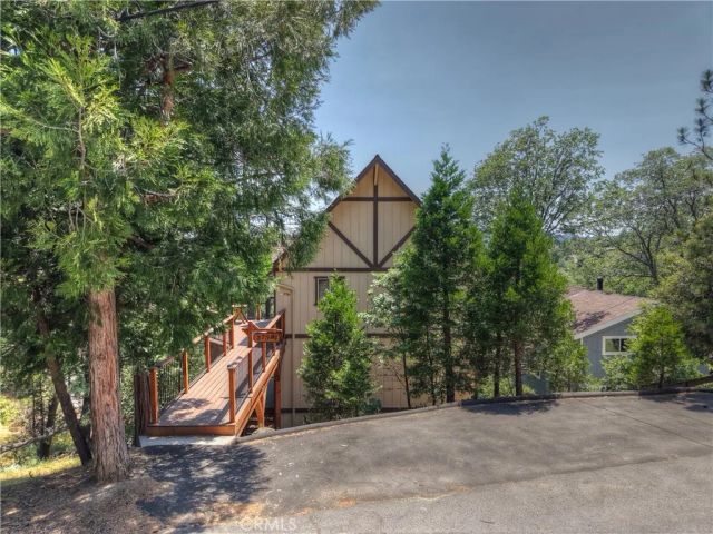 27581 St Bernard, Lake Arrowhead, CA 92352