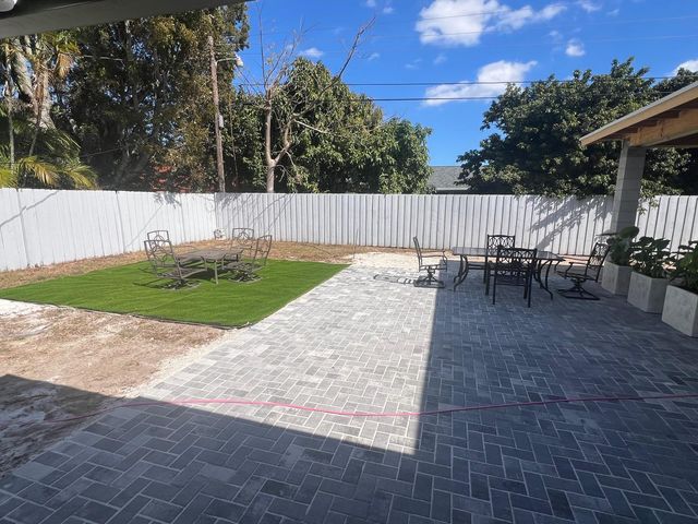 1122 Woodbine Road, West Palm Beach, FL 33417
