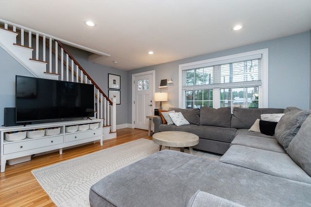 222 Harris St, Taunton, MA 02780