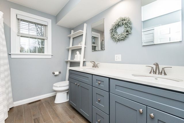 222 Harris St, Taunton, MA 02780