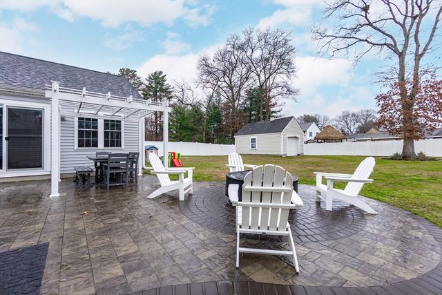 222 Harris St, Taunton, MA 02780