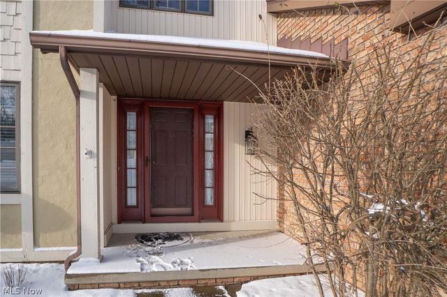 4839 Pond Drive NW, North Canton, OH 44720