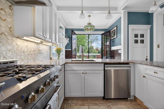 65 Manning Boulevard, Albany, NY 12203
