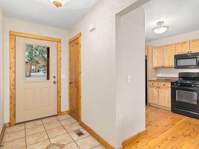 1431 S Saint Vrain Ave B, Estes Park, CO 80517