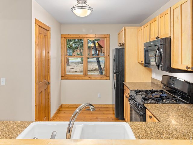 1431 S Saint Vrain Ave B, Estes Park, CO 80517