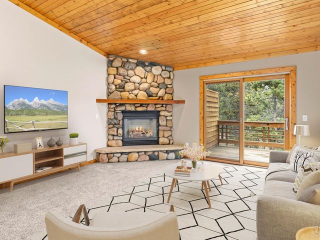 1431 S Saint Vrain Ave B, Estes Park, CO 80517