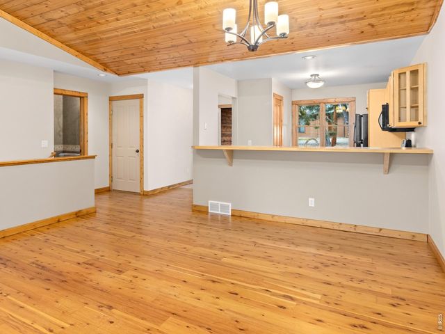 1431 S Saint Vrain Ave B, Estes Park, CO 80517
