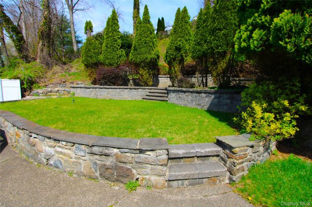 170 Pembrook Drive, Yonkers, NY 10710