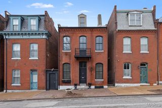 914 Russell Boulevard, St Louis, MO 63104