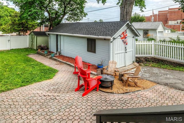 621 Houston Street, St Charles, MO 63301
