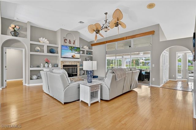 1215 SE 21st ST, Cape Coral, FL 33990