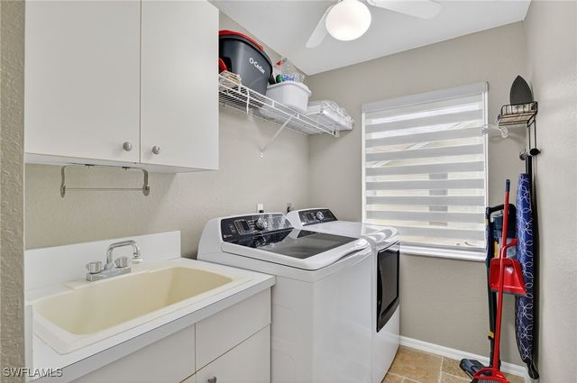 1215 SE 21st ST, Cape Coral, FL 33990