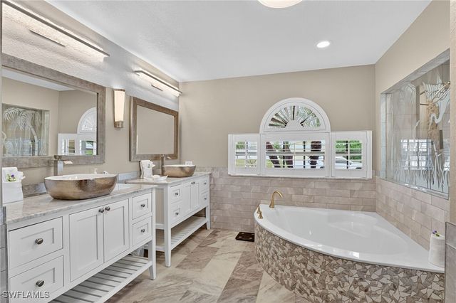 1215 SE 21st ST, Cape Coral, FL 33990