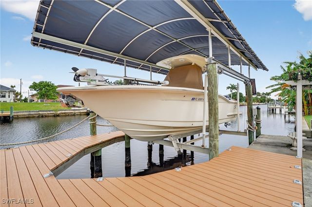 1215 SE 21st ST, Cape Coral, FL 33990