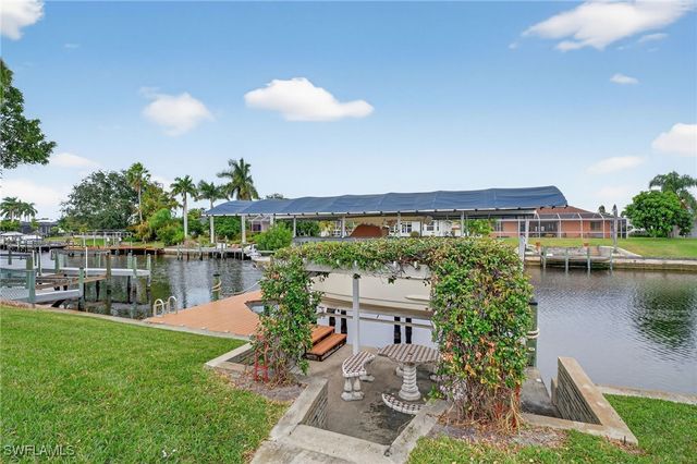 1215 SE 21st ST, Cape Coral, FL 33990