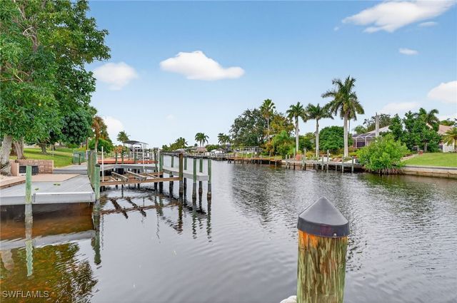 1215 SE 21st ST, Cape Coral, FL 33990