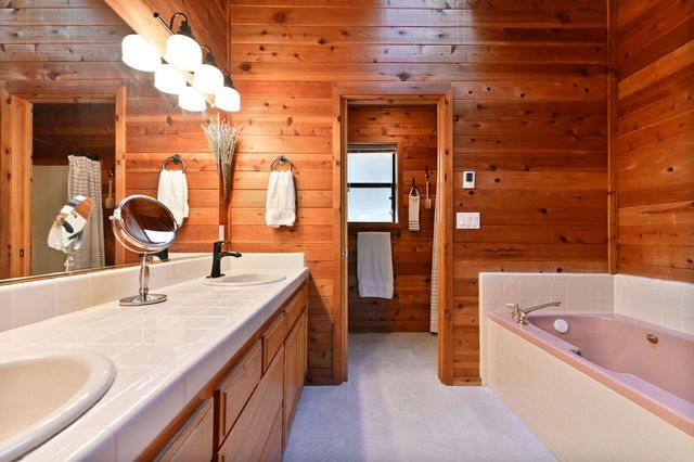 1519 Roaring Camp Rd, Murphys, CA 95247