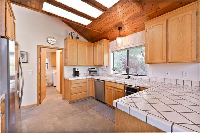 1519 Roaring Camp Rd, Murphys, CA 95247