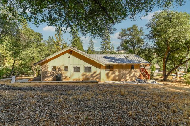 1519 Roaring Camp Rd, Murphys, CA 95247
