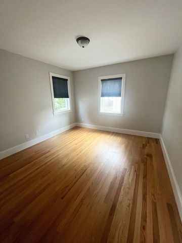 164 Ash Street 2, Waltham, MA 02453