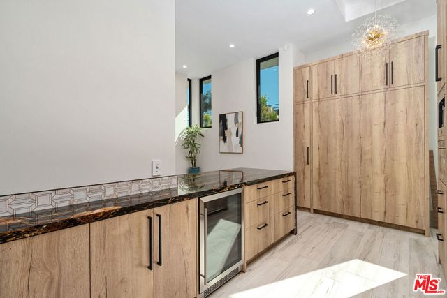 616 7th, Venice, CA 90291