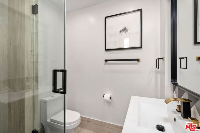 616 7th, Venice, CA 90291