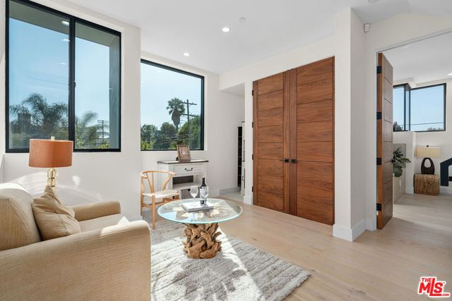 616 7th, Venice, CA 90291