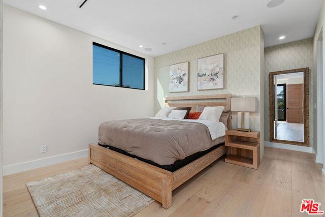 616 7th, Venice, CA 90291