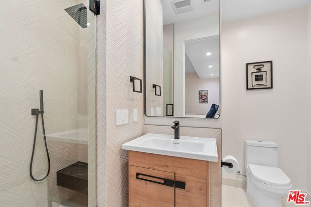 616 7th, Venice, CA 90291