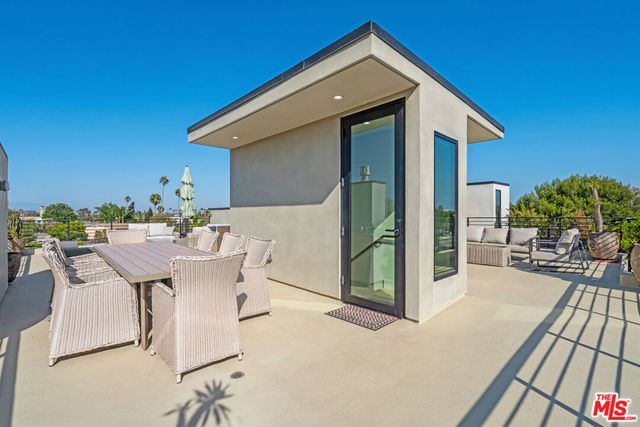 616 7th, Venice, CA 90291
