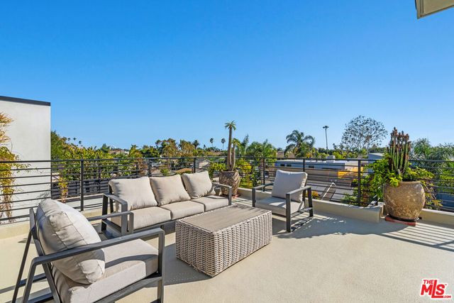 616 7th, Venice, CA 90291