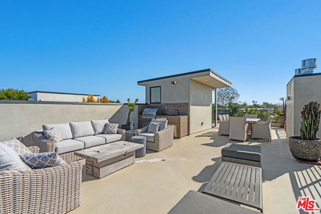 616 7th, Venice, CA 90291