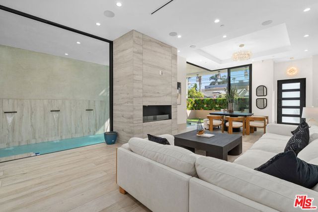 616 7th, Venice, CA 90291