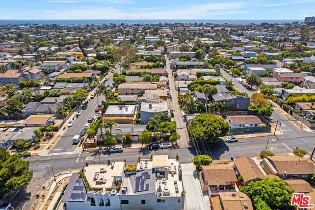 616 7th, Venice, CA 90291