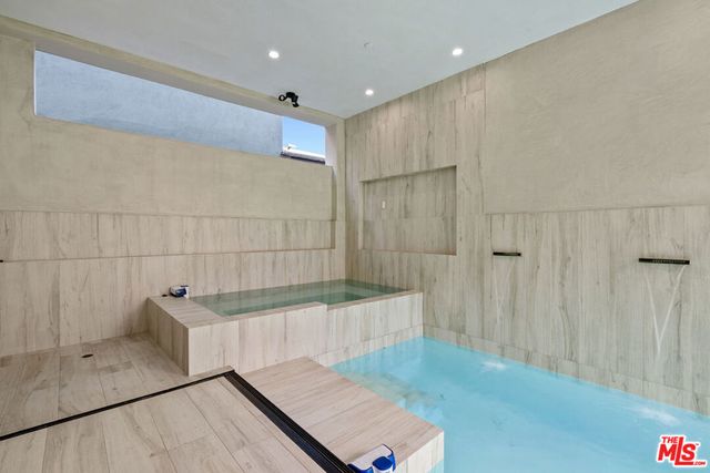 616 7th, Venice, CA 90291