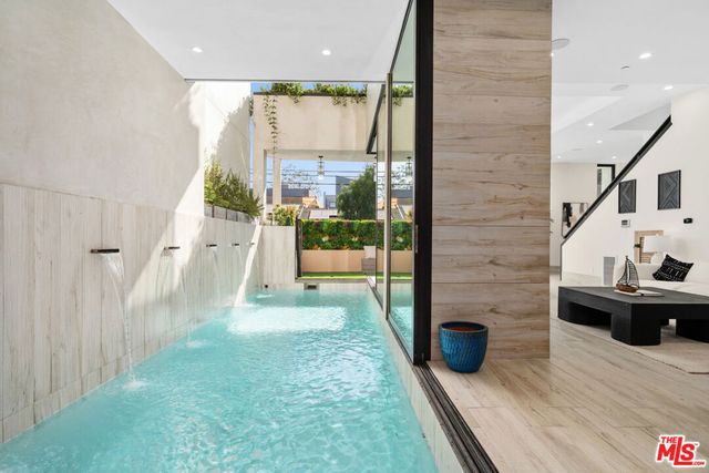616 7th, Venice, CA 90291