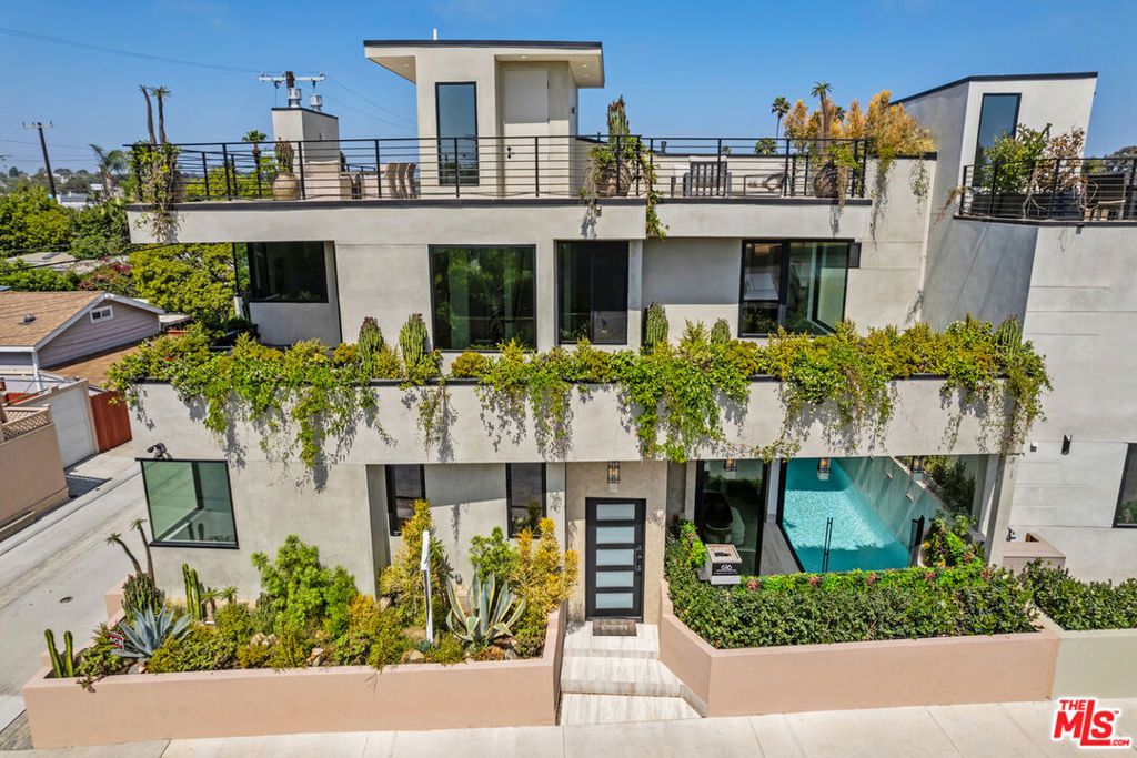 616 7th, Venice, CA 90291